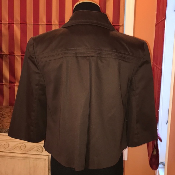 Vintage Worthington brown sharp shoulder cropped blazer. - Picture 2 of 3